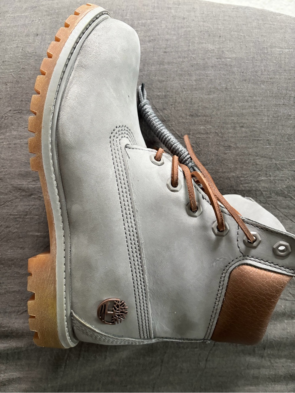 Timberland Gray Leather Ankle Boot with Bronze Collar and Tan Laces